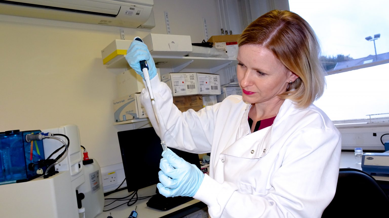 Cardiff cancer researcher receives £230k grant for lung cancer blood ...